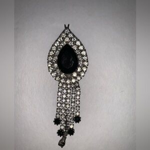 Vintage Jet Black & Clear Rhinestone Silver Tone Ladies Dangle Pendent 🖤